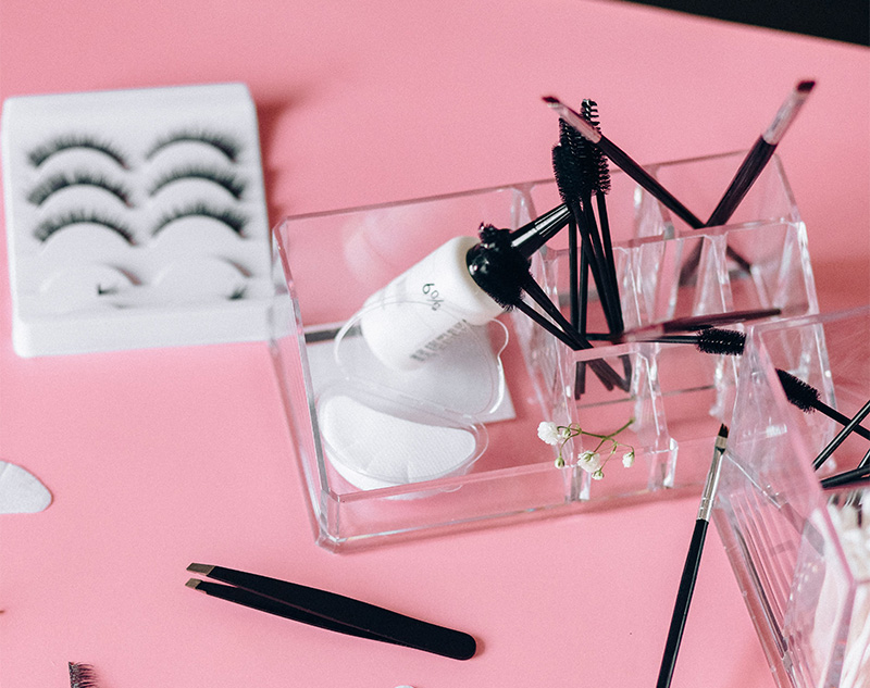 Fake Eyelashes May Cause Eye Mites, New Study